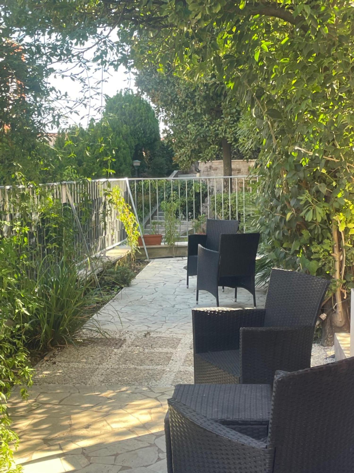 Appartement Chez Nous à Rome Extérieur photo